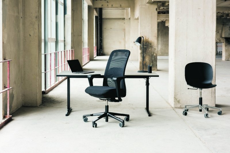 HÅG SoFi Mesh 7500 Ergonomic Office Chair with Headrest - Black - ergokid Singapore